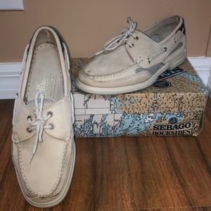 **SOLD**✨ NEW ~ Sebago Clovehitch Deck Shoes - Ladies 9